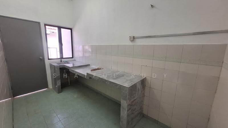 Rumah Teres 1-Tingkat untuk Dijual di Bandar Baru Kuala Selangor (Kuala Selangor) - Shaiful Rudy - Kitchen - PropertyGuru.com.my