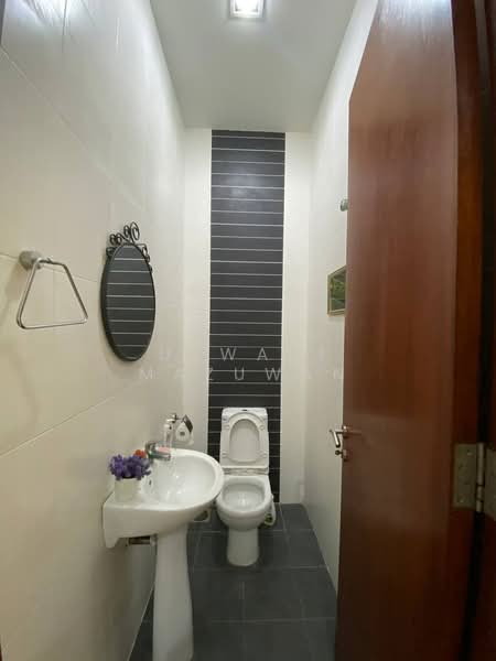 3.5-storey Terraced House for Rent in Ampang (Selangor) - Uswani Mazuwan - Bathroom - PropertyGuru.com.my