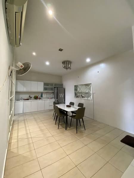 3.5-storey Terraced House for Rent in Ampang (Selangor) - Uswani Mazuwan - Kitchen - PropertyGuru.com.my