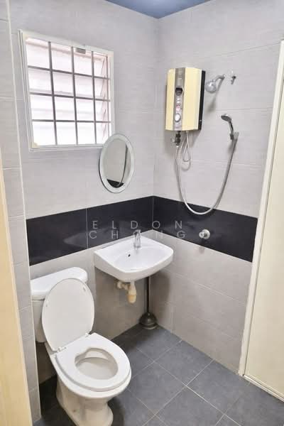 2-storey Terraced House for Sale in Seri Kembangan (Selangor) - Eldon Chong - Bathroom - PropertyGuru.com.my