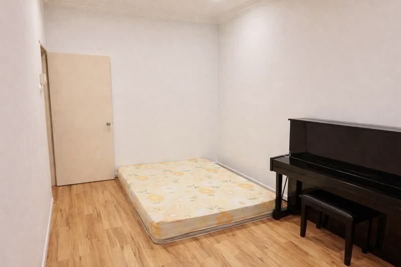 2-storey Terraced House for Sale in Seri Kembangan (Selangor) - Eldon Chong - Bedroom - PropertyGuru.com.my