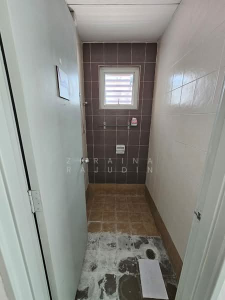 Office for Sale in Laman Seri Business Park (Shah Alam) - Zuraina Rajudin - Bathroom - PropertyGuru.com.my