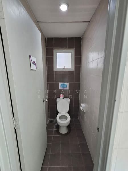 Office for Sale in Laman Seri Business Park (Shah Alam) - Zuraina Rajudin - Bathroom - PropertyGuru.com.my