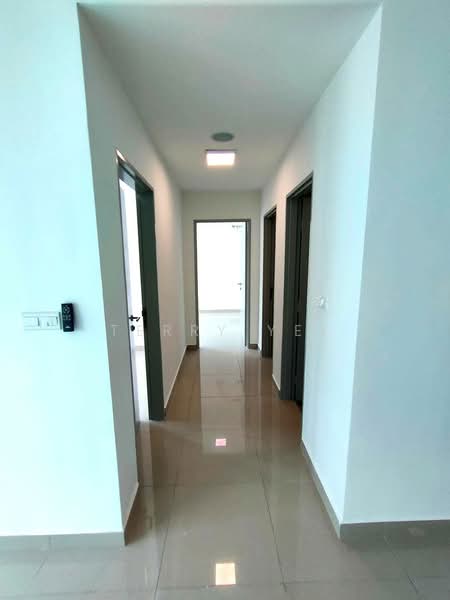 Servis Apartment untuk Dijual di Twin Residences - Terry Yee - Corridor - PropertyGuru.com.my