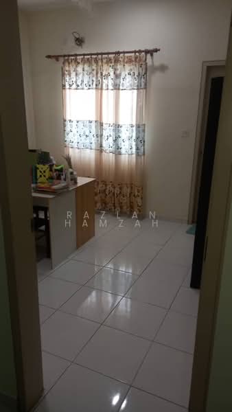 2-storey Terraced House for Sale in Nilai (Negeri Sembilan) - Razlan Hamzah - Study - PropertyGuru.com.my