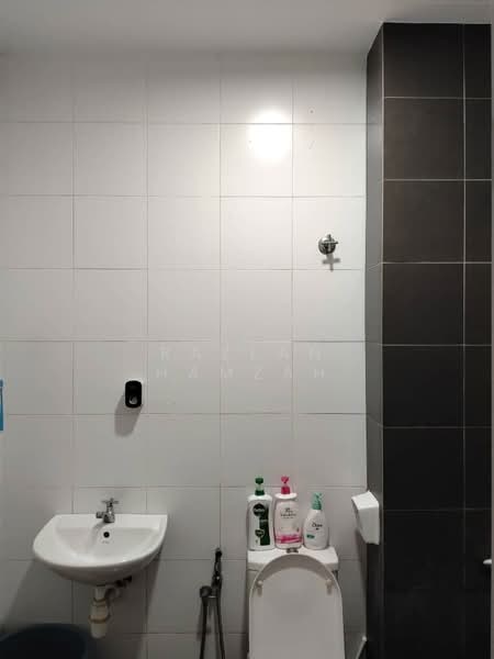 2-storey Terraced House for Sale in Nilai (Negeri Sembilan) - Razlan Hamzah - Bathroom - PropertyGuru.com.my