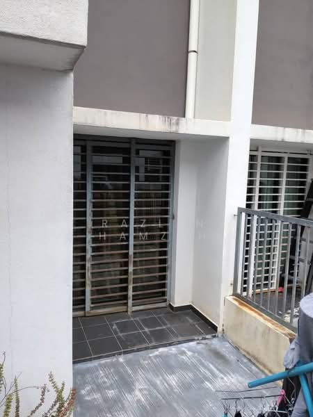 2-storey Terraced House for Sale in Nilai (Negeri Sembilan) - Razlan Hamzah - Exterior - PropertyGuru.com.my