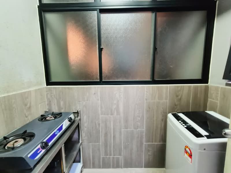Service Residence for Sale at Geo Bukit Rimau - TS Low - Kitchen - PropertyGuru.com.my