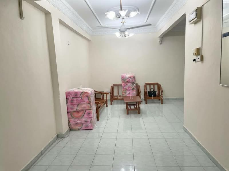 1.5-storey Terraced House for Rent in Bandar Tun Razak (Cheras) - Basri Munir - Living Room - PropertyGuru.com.my