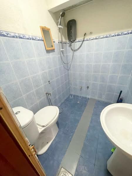 1.5-storey Terraced House for Rent in Bandar Tun Razak (Cheras) - Basri Munir - Bathroom - PropertyGuru.com.my