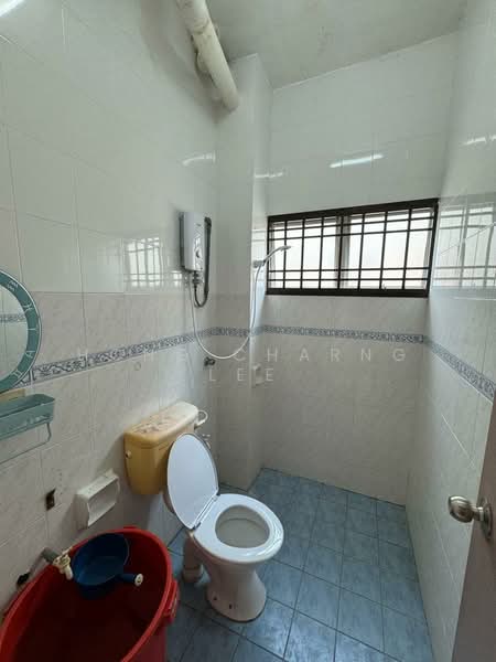 Rumah Bandar untuk Disewa di Johor Bahru (Johor) - Hong Charng Lee - Bathroom - PropertyGuru.com.my