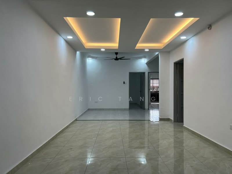 Rumah Teres 2 Tingkat untuk Dijual di Bandar Cemerlang (Ulu Tiram) - Eric Tang - Living Room - PropertyGuru.com.my