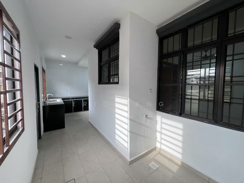 Rumah Teres 2 Tingkat untuk Dijual di Bandar Cemerlang (Ulu Tiram) - Eric Tang - Kitchen - PropertyGuru.com.my