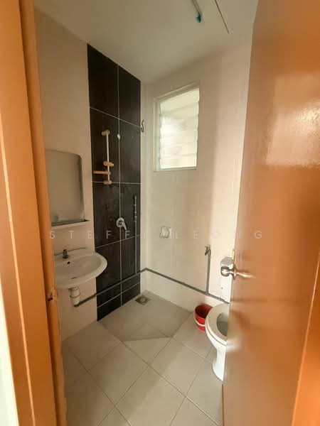 Service Residence for Rent at Impian Meridian - Steffi Leong - Bathroom - PropertyGuru.com.my