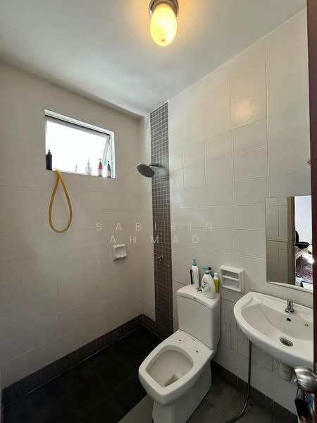 Rumah Bandar untuk Dijual di Batu Caves (Selangor) - Sabirin Ahmad - Bathroom - PropertyGuru.com.my
