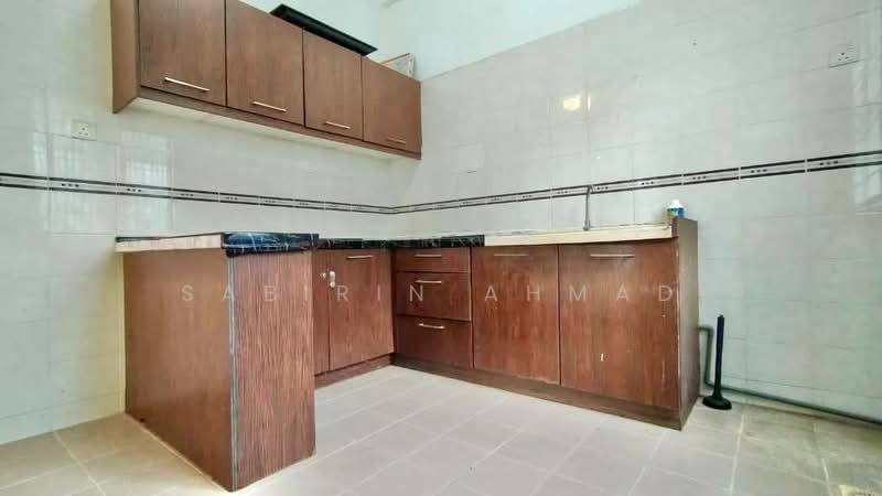 Rumah Bandar untuk Dijual di Batu Caves (Selangor) - Sabirin Ahmad - Kitchen - PropertyGuru.com.my