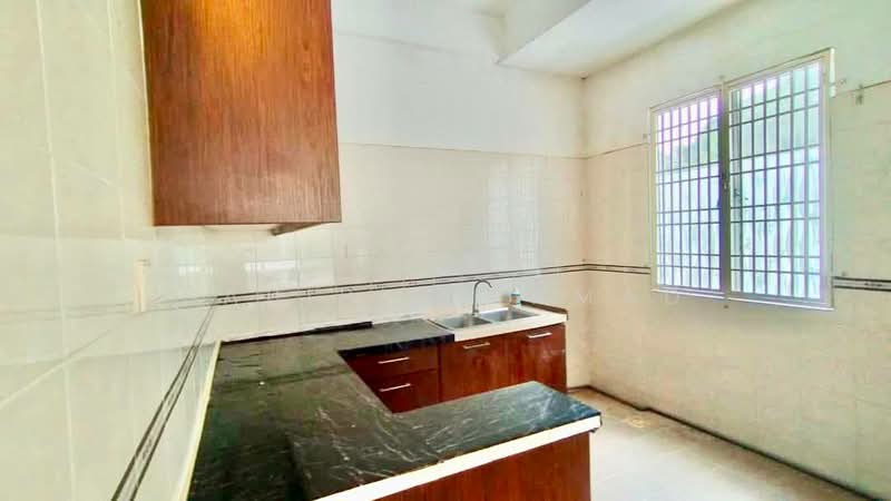Rumah Bandar untuk Dijual di Batu Caves (Selangor) - Sabirin Ahmad - Kitchen - PropertyGuru.com.my