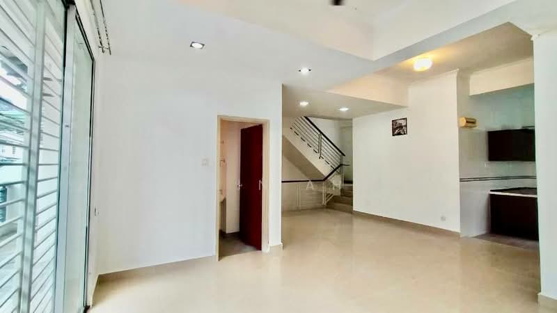 Rumah Bandar untuk Dijual di Batu Caves (Selangor) - Sabirin Ahmad - Living Room - PropertyGuru.com.my