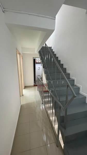 2.5-storey Terraced House for Sale in Taman Sri Sinar (Segambut) - Chun Yip - Corridor - PropertyGuru.com.my