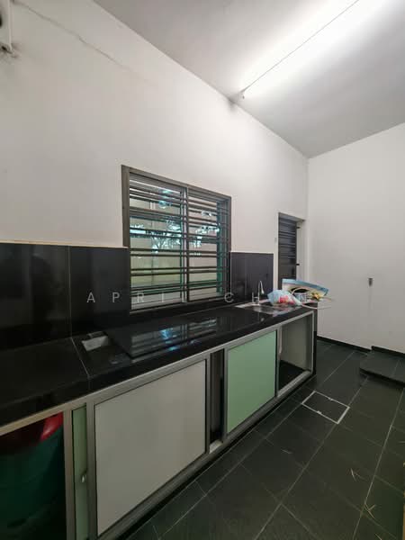 Rumah Teres 2 Tingkat untuk Disewa di Setia Eco Gardens (Gelang Patah) - April Chin - Kitchen - PropertyGuru.com.my