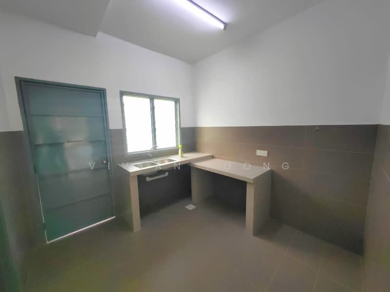 Rumah Teres untuk Disewa di Taman Pakatan Jaya (Tambun) - Vivian Foong - Kitchen - PropertyGuru.com.my