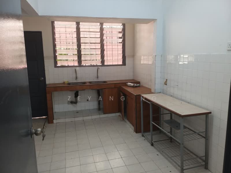 2-storey Terraced House for Rent in Bandar Sunway (Sunway) - Zeyang Ng - Kitchen - PropertyGuru.com.my