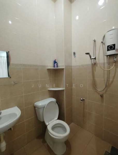 Rumah Teres 1 Tingkat untuk Disewa di Taman Setia Indah (Tebrau) - June Teo - Bathroom - PropertyGuru.com.my