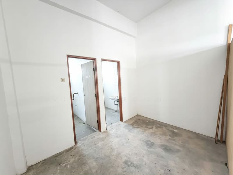 Shop for Rent in Tambun (Perak) - Vivian Foong - Interior - PropertyGuru.com.my