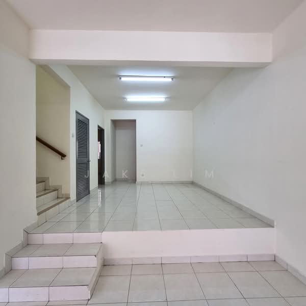 2-storey Terraced House for Sale in Sungai Long (Bandar Sungai Long) - Jake Lim - Interior - PropertyGuru.com.my