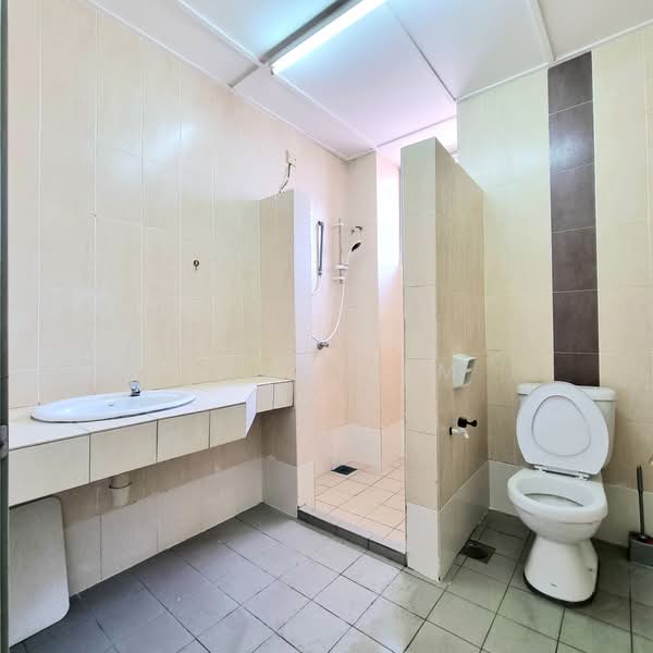 2-storey Terraced House for Sale in Sungai Long (Bandar Sungai Long) - Jake Lim - Bathroom - PropertyGuru.com.my