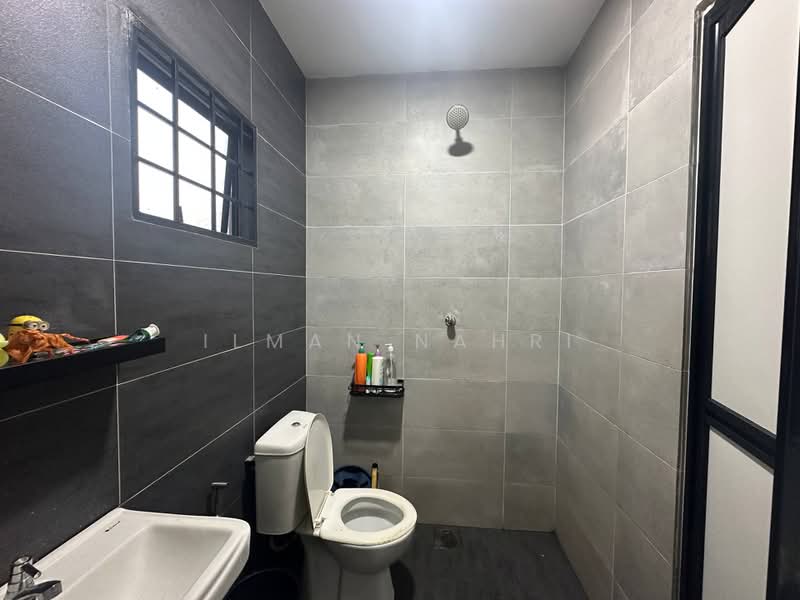 2-storey Terraced House for Sale in Taman Impian Jaya (Kajang) - Ilman Nahri - Bathroom - PropertyGuru.com.my