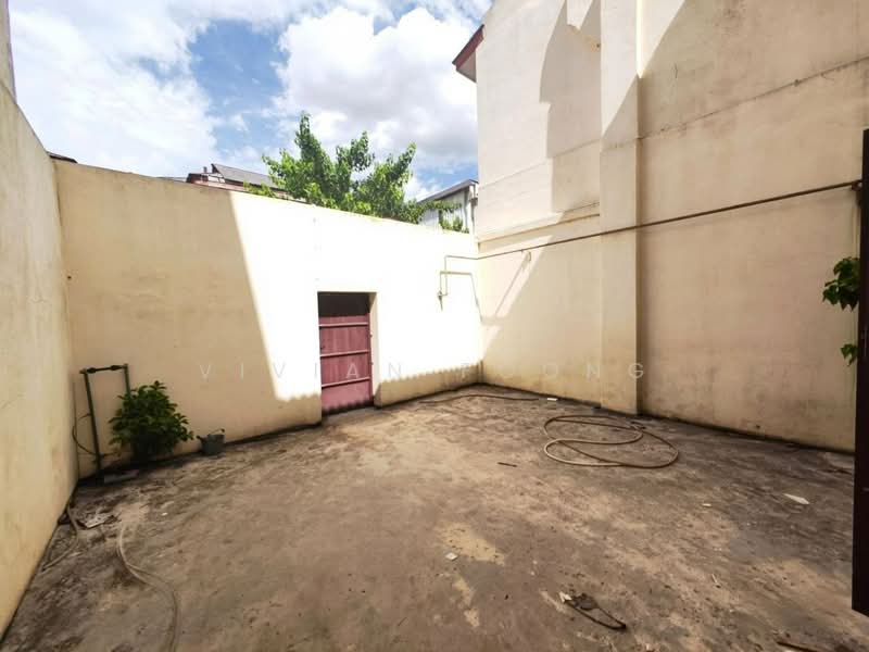 Shop for Rent in Ipoh (Perak) - Vivian Foong - Exterior - PropertyGuru.com.my
