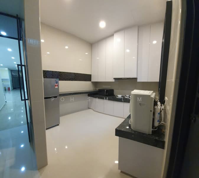 Shop / Office for Sale in Subang (Selangor) - Poh Sim Lim - Kitchen - PropertyGuru.com.my