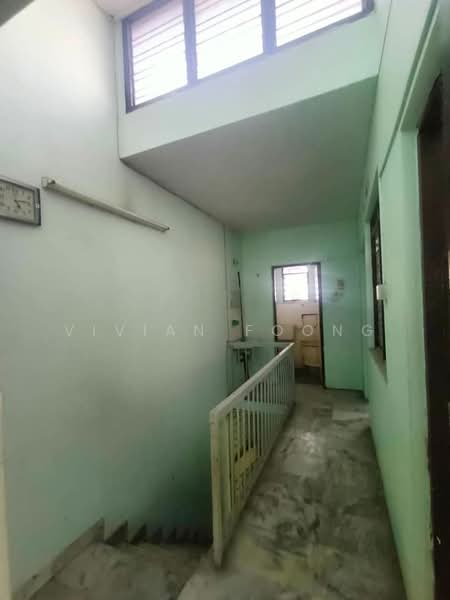 Rumah Bandar untuk Disewa di Taman Pengkalan Barat (Ipoh) - Vivian Foong - Corridor - PropertyGuru.com.my
