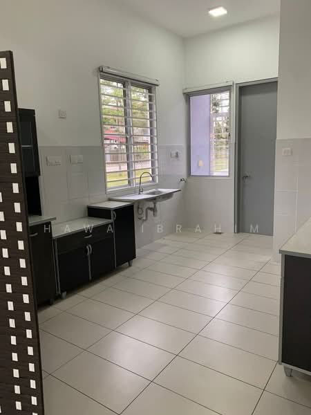 Rumah Teres 2 Tingkat untuk Dijual di Nilai Impian (Nilai) - Hawa Ibrahim - Kitchen - PropertyGuru.com.my