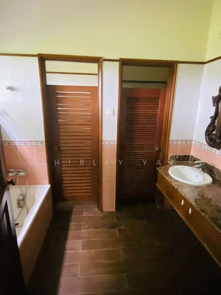 Bungalow for Rent in Leisure Farm (Gelang Patah) - Shirley Yap - Bathroom - PropertyGuru.com.my