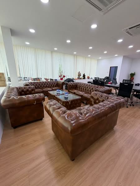 Semi-D Factory for Rent in Seksyen 51 (Petaling Jaya) - Jenny Yee - Living Room - PropertyGuru.com.my