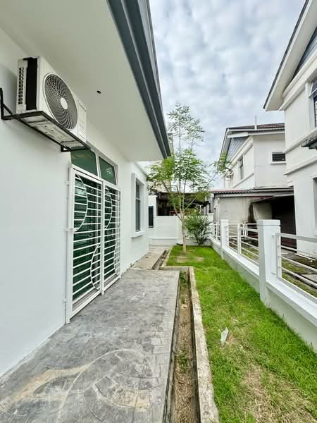 Semi-Detached House for Sale in Bandar Saujana Putra (Tanjong Duabelas) - Shaida . - Exterior - PropertyGuru.com.my