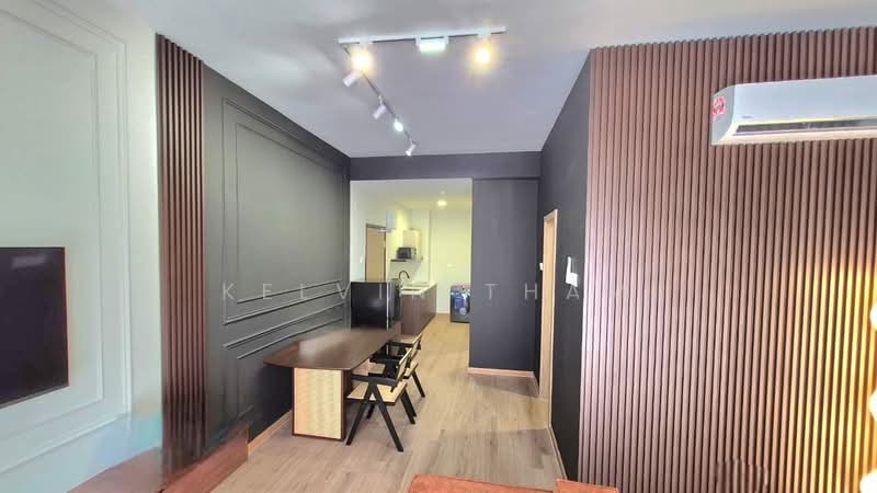 Servis Apartment untuk Disewa di Armani Raja Uda - Kelvin Tham - Living Room - PropertyGuru.com.my