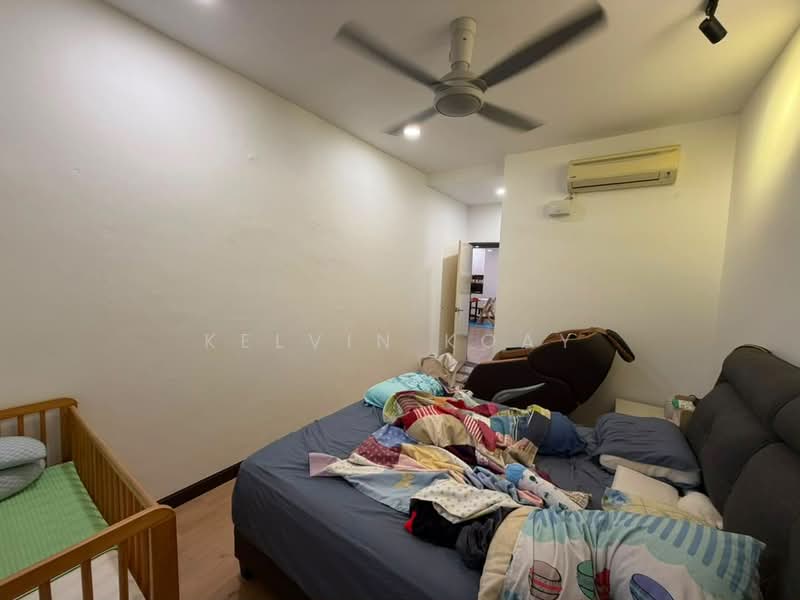 1-storey Terraced House for Sale in Taman Mount Austin (Tebrau) - Kelvin Koay - Bedroom - PropertyGuru.com.my