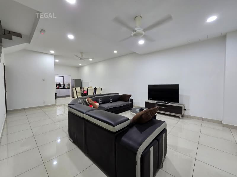 Rumah Teres untuk Dijual di Bandar Puteri Klang (Klang) - Alex Lee - Living Room - PropertyGuru.com.my