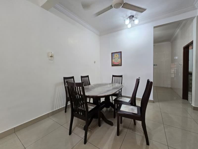 Rumah Teres 2 Tingkat untuk Disewa di Klang (Selangor) - Alex Lee - Dining Room - PropertyGuru.com.my