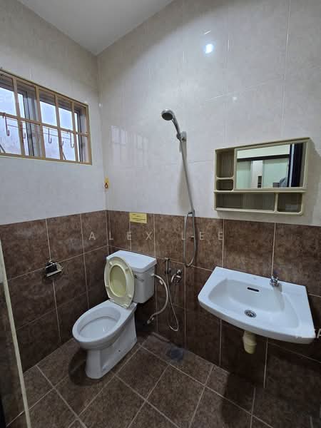 2-storey Terraced House for Rent in Klang (Selangor) - Alex Lee - Bathroom - PropertyGuru.com.my