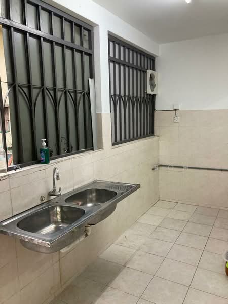 Terraced House for Sale in Bandar Puteri Puchong (Puchong) - Michelle Boh - Kitchen - PropertyGuru.com.my