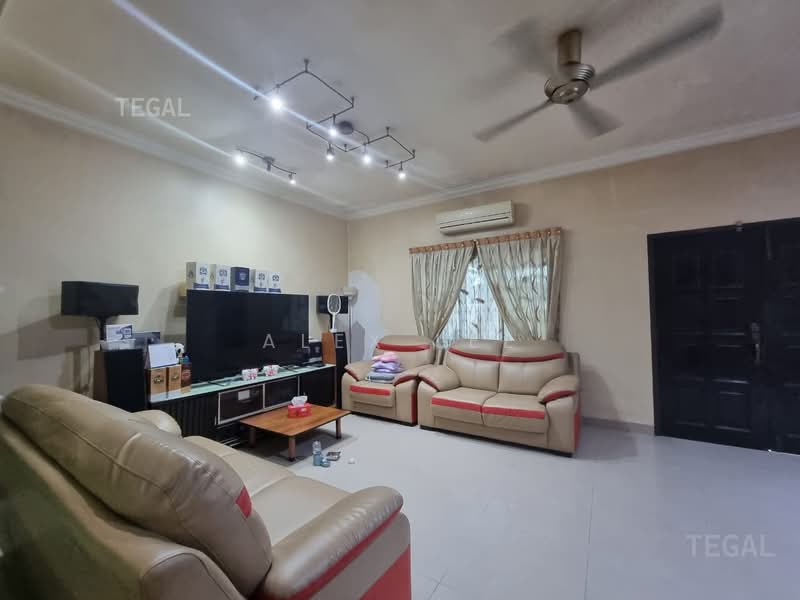 2-storey Terraced House for Sale in Klang (Selangor) - Alex Lee - Living Room - PropertyGuru.com.my