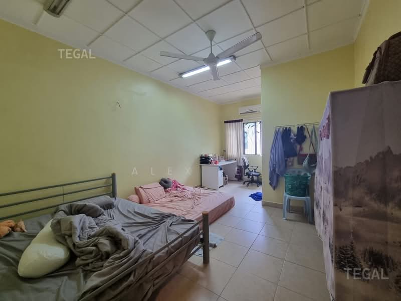2-storey Terraced House for Sale in Klang (Selangor) - Alex Lee - Bedroom - PropertyGuru.com.my