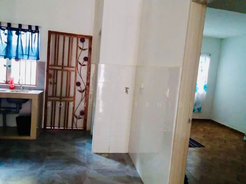 Rumah Teres 2 Tingkat untuk Dijual di Batu Arang (Selangor) - Rosniza Tanidi - Kitchen - PropertyGuru.com.my
