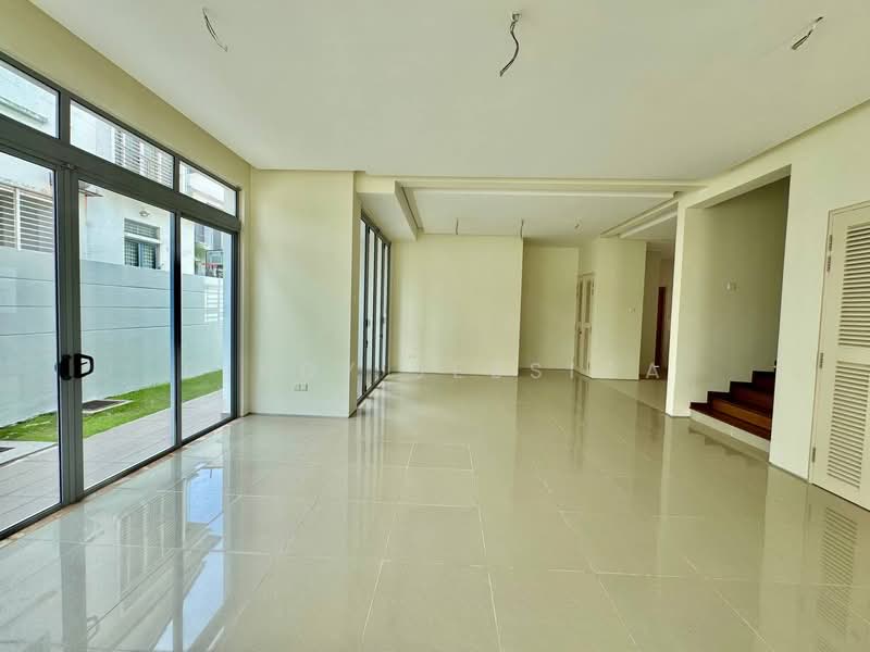 Semi-Detached House for Sale in Denai Alam (Shah Alam) - Cindy Jessica - Living Room - PropertyGuru.com.my