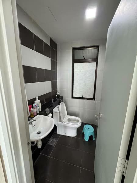 Pangsapuri untuk Disewa di Austin Regency (Pangsapuri Austin Perdana) - Alex How - Bathroom - PropertyGuru.com.my