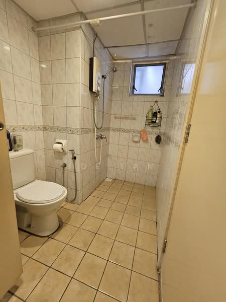 Kondominium untuk Dijual di Laman Suria - Joe Tan - Bathroom - PropertyGuru.com.my